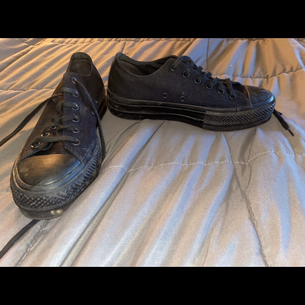 Platform chuck Taylor’s size 9